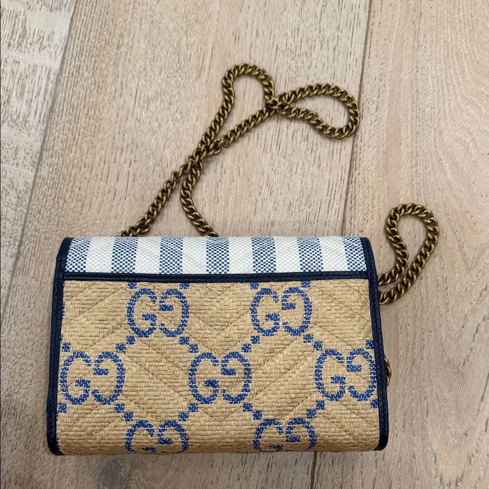 Gucci Striped Blue and Tan Clutch with Gold Chain - Picture 4 of 4